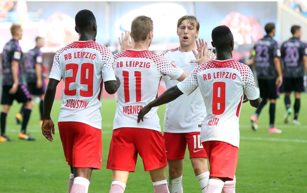 而关注摔角 而关注摔角